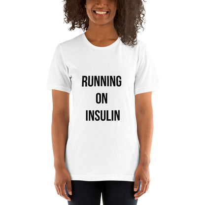 t-shirt blanc unisexe 'running on insulin'